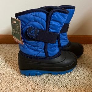 NWT - Kamik Snowbug 3 winter boots - Size 9 Toddler